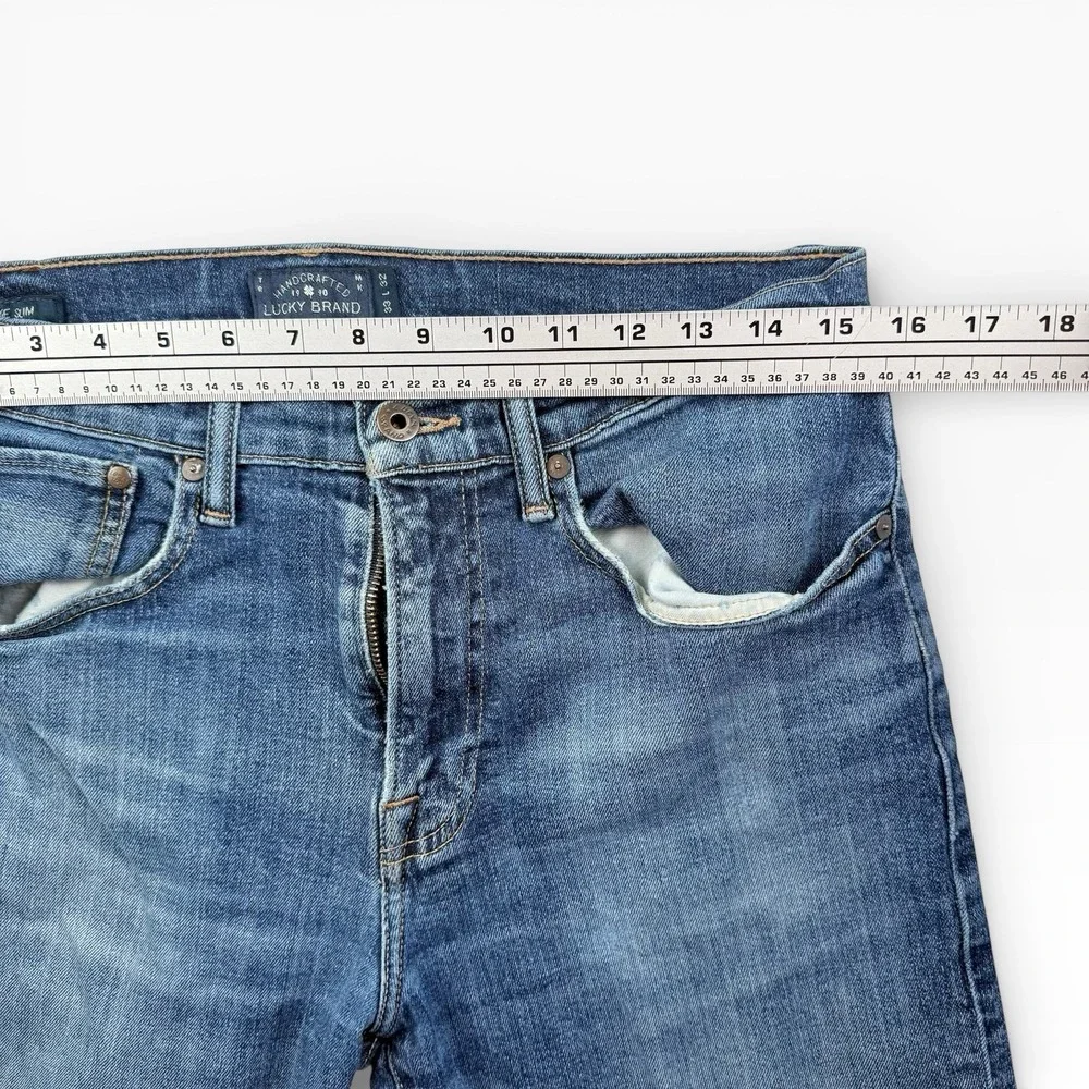Lucky Brand Jeans 31x32 True 121 Heritage Slim Straight Blue Denim Distressed